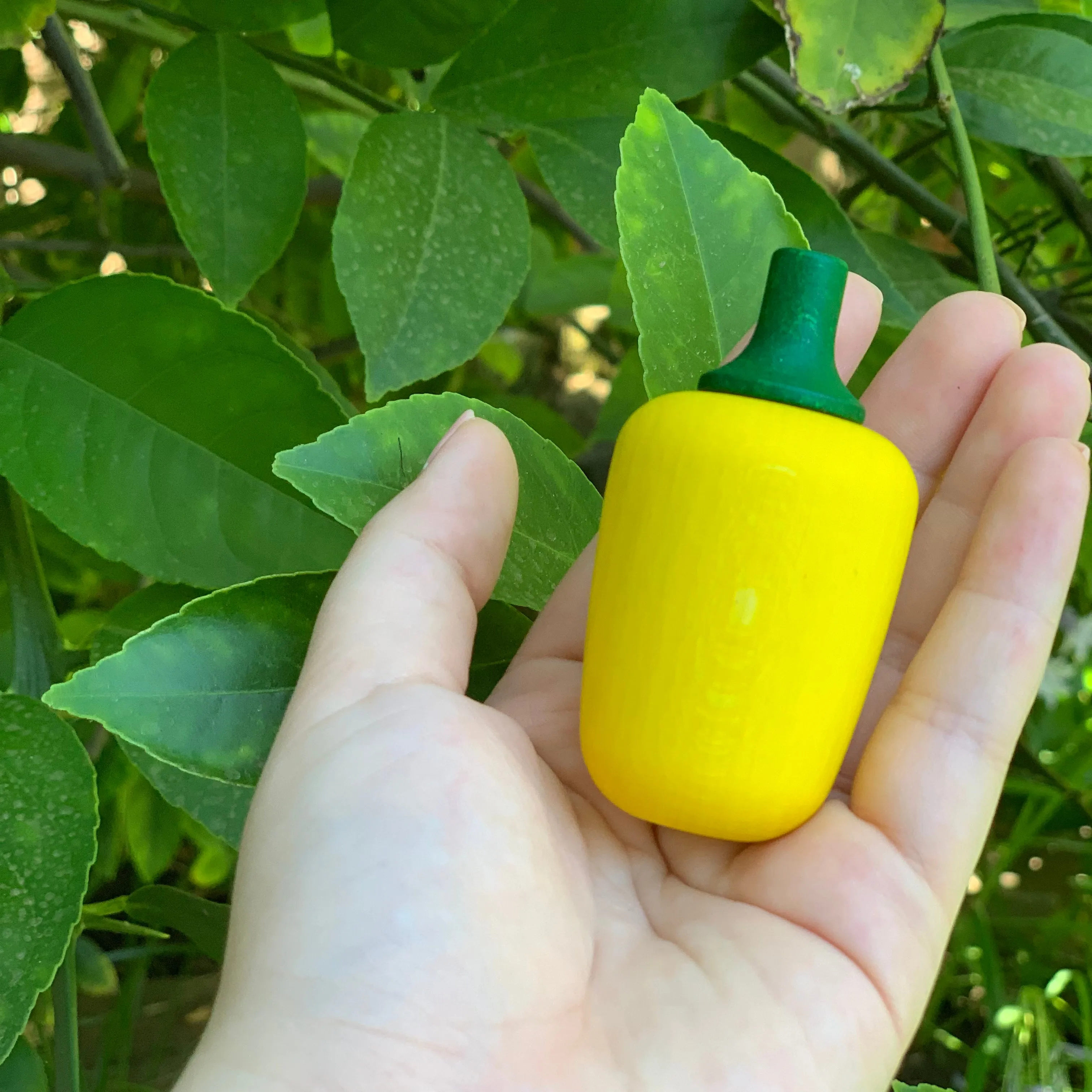 Erzi Wooden Yellow Bell Pepper